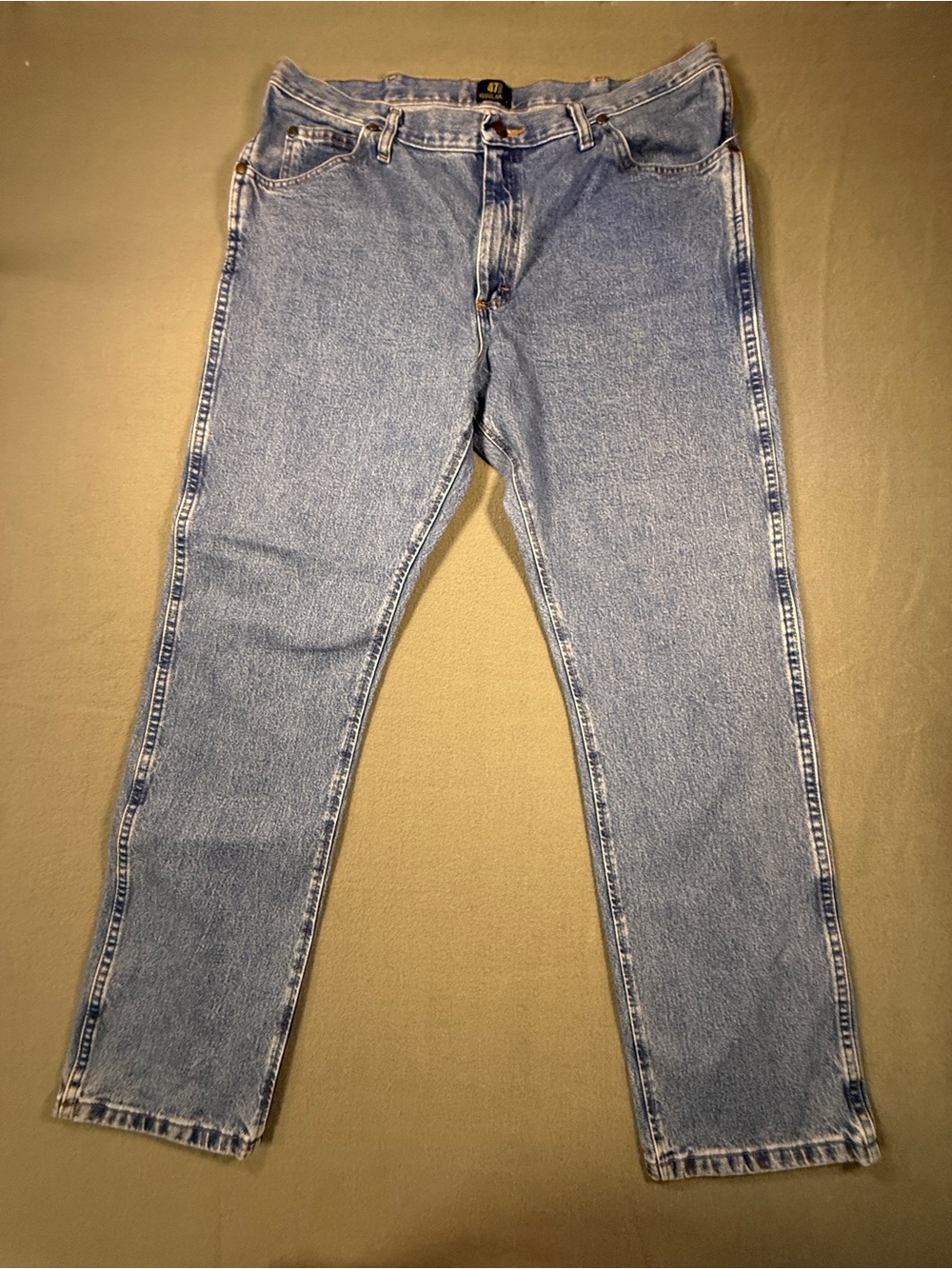 Men's Relaxed Light Blue Denim Jeans - Classic Casual Fit